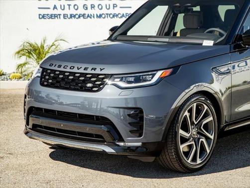 2025 Land Rover Discovery P360 Dynamic SE