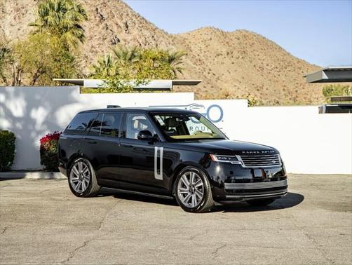 2025 Land Rover Range Rover P615 SV