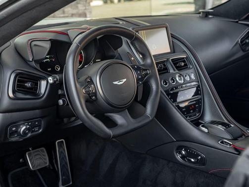 2020 Aston Martin DBS Superleggera Volante