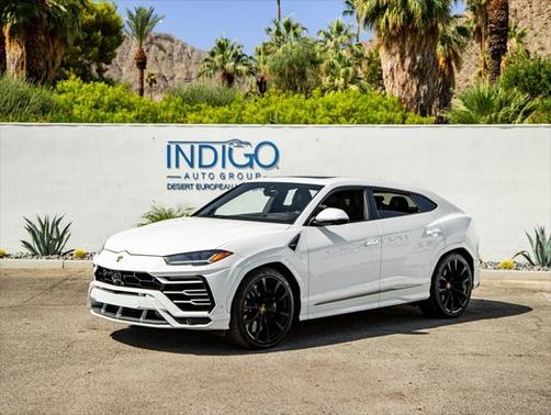 2022 Lamborghini Urus Graphite Capsule