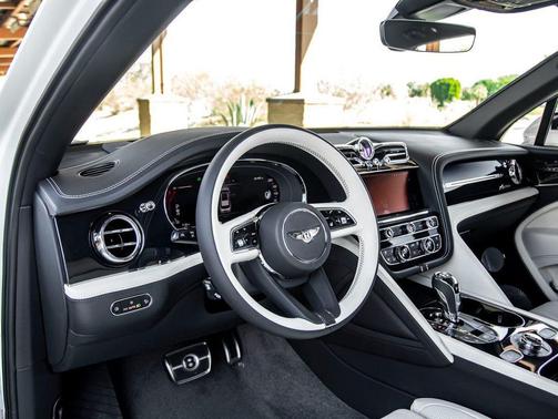 2024 Bentley Bentayga 