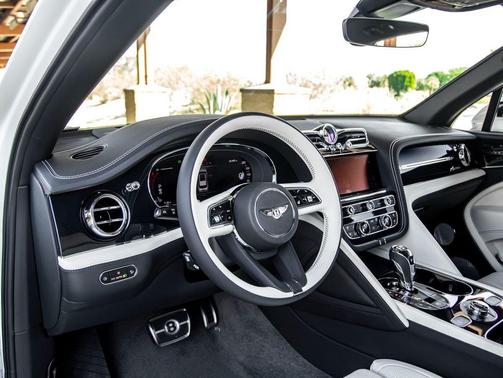 2024 Bentley Bentayga 