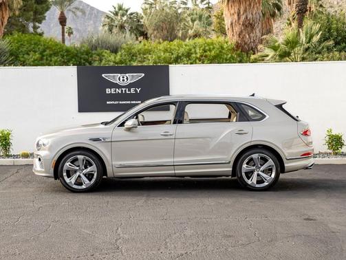 2023 Bentley Bentayga 