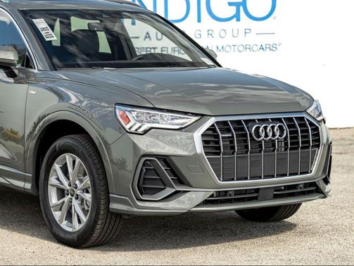 2025 Audi Q3 Premium 45 TFSI S line quattro Tiptronic