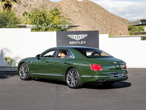 2022 Bentley Flying Spur Hybrid 