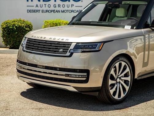2025 Land Rover Range Rover P530 SE 7 Seat