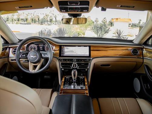 2024 Bentley Flying Spur Mulliner V8