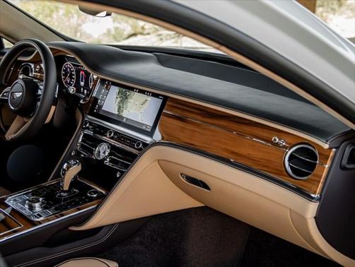 2024 Bentley Flying Spur Mulliner V8