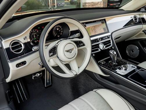 Royal Ebony 2026 Bentley Flying Spur Mulliner