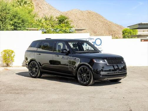 2025 Land Rover Range Rover P400 SE 7 Seat
