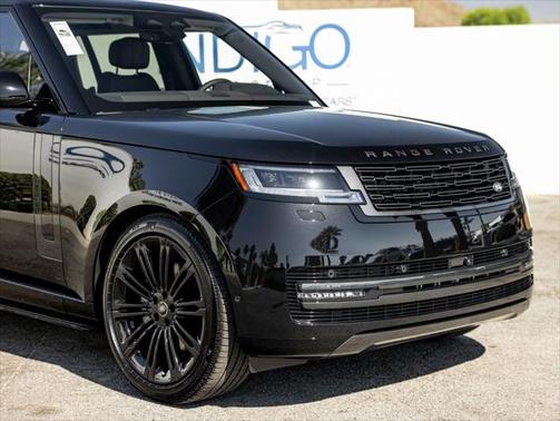 2025 Land Rover Range Rover P400 SE 7 Seat