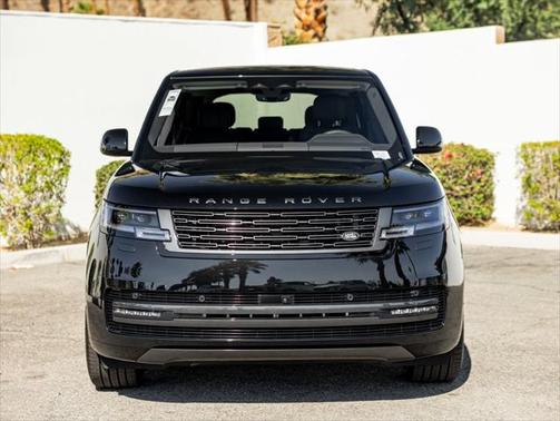 2025 Land Rover Range Rover P400 SE 7 Seat