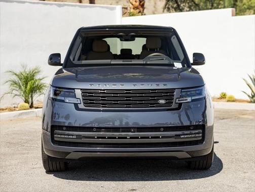 2025 Land Rover Range Rover P400 SE