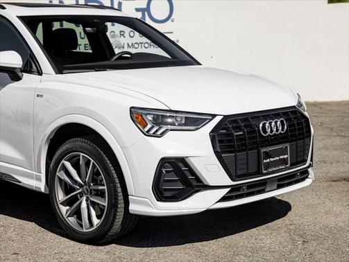 2025 Audi Q3 Premium 45 TFSI S line quattro Tiptronic