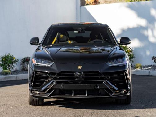 2024 Lamborghini Urus Performante