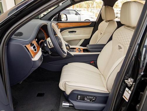 2025 Bentley Bentayga Azure