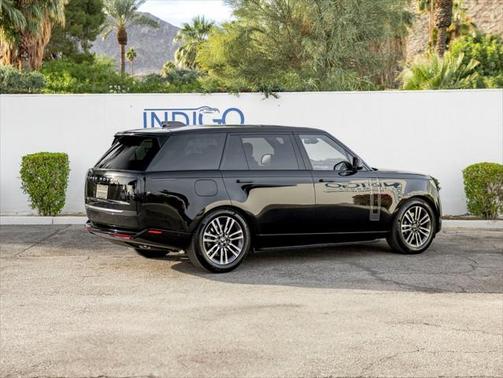 2025 Land Rover Range Rover P530 SE 7 Seat