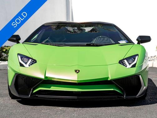 Verde Ithaca Pearl Effect 2017 Lamborghini Aventador LP750-4 Superveloce