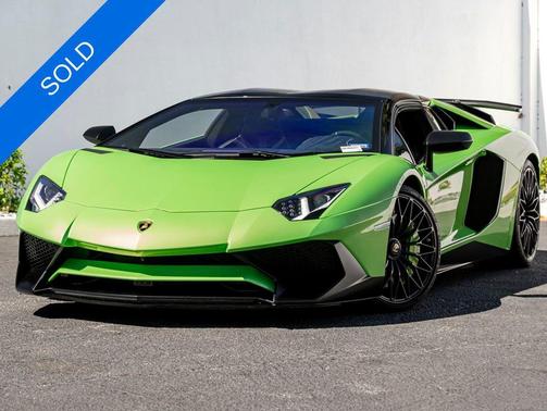 Verde Ithaca Pearl Effect 2017 Lamborghini Aventador LP750-4 Superveloce