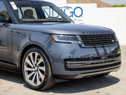 2025 Land Rover Range Rover P400 SE 7 Seat