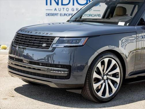 2025 Land Rover Range Rover P400 SE 7 Seat