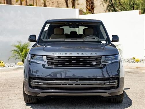 2025 Land Rover Range Rover P400 SE 7 Seat