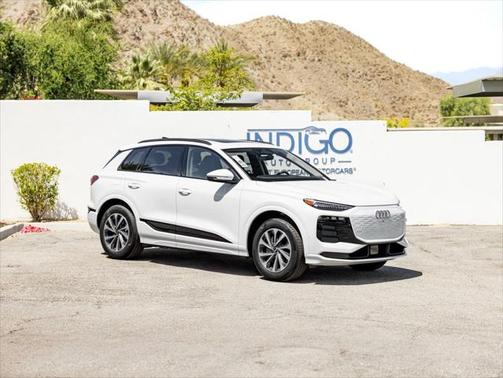 2025 Audi Q6 e-tron Premium Plus quattro