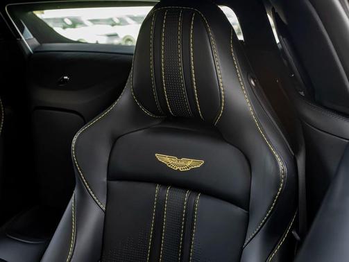 2023 Aston Martin Vantage Roadster