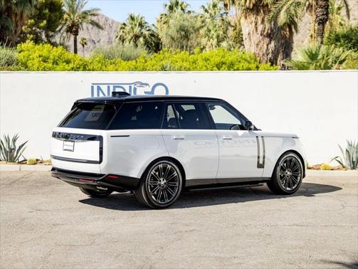 2025 Land Rover Range Rover P400 SE
