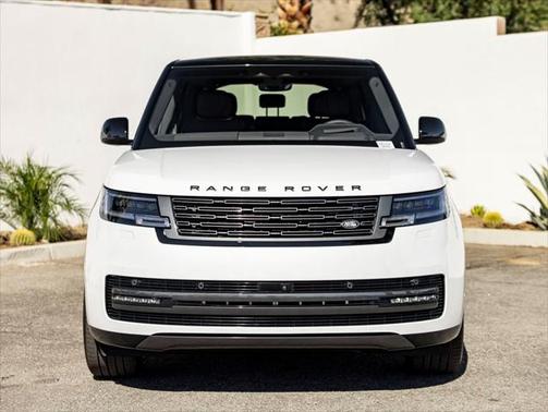 2025 Land Rover Range Rover P400 SE