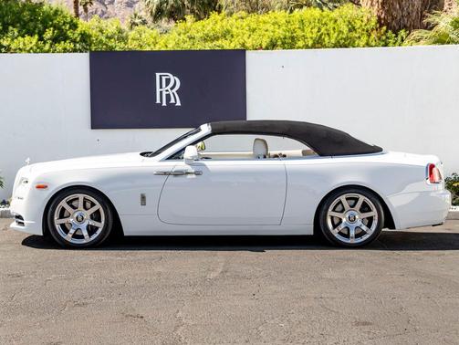 Arctic White 2017 Rolls-Royce Dawn
