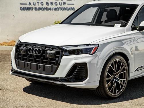 2025 Audi Q7 55 Premium Plus