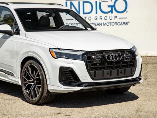 2025 Audi Q7 55 Premium Plus