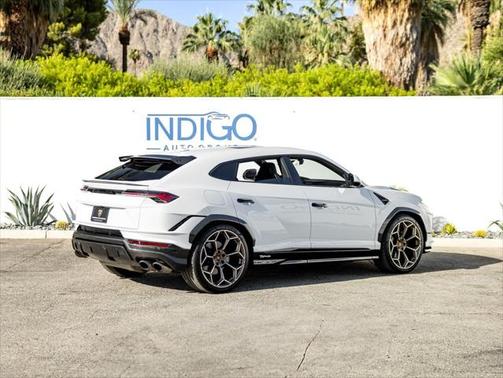 2024 Lamborghini Urus Performante