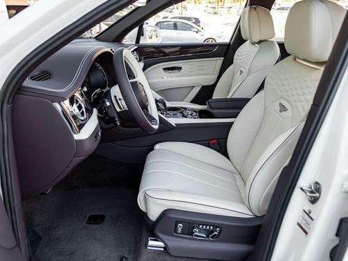 2025 Bentley Bentayga Azure