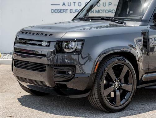 2025 Land Rover Defender 110 P400 X-Dynamic SE