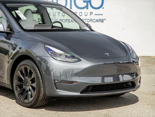 2023 Tesla Model Y Long Range Dual Motor All-Wheel Drive