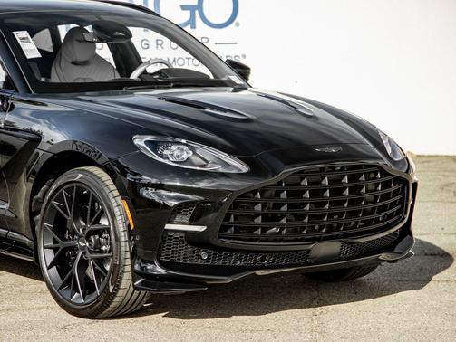 2025 Aston Martin DBX 707