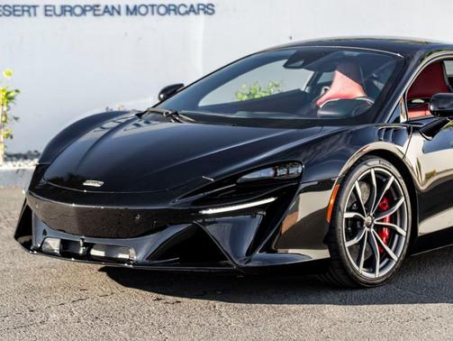 2025 McLaren Artura TechLux