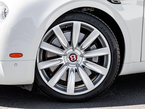 Glacier White Metallic 2015 Bentley Flying Spur Base