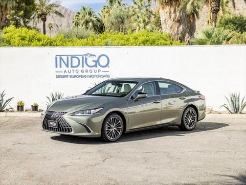 2023 Lexus ES 300h Base