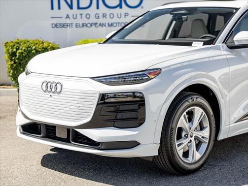 2025 Audi Q6 e-tron Premium Plus