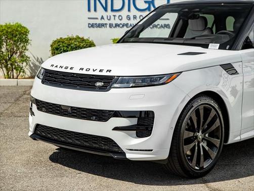 2025 Land Rover Range Rover Sport SE