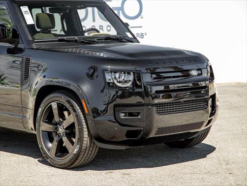2025 Land Rover Defender 110 P500 X-Dynamic SE