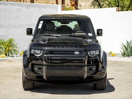 2025 Land Rover Defender 110 P500 X-Dynamic SE