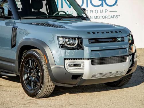2025 Land Rover Defender 110 P400 S