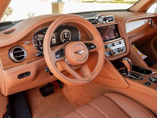 2025 Bentley Bentayga 