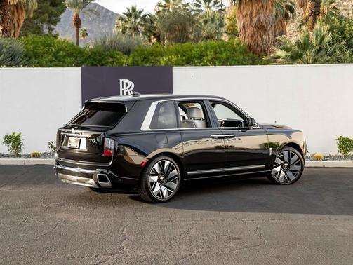 2025 Rolls-Royce Cullinan 