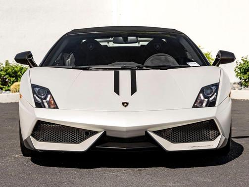 Bianco Canopus Matt Finish 2012 Lamborghini Gallardo LP570-4 Performante
