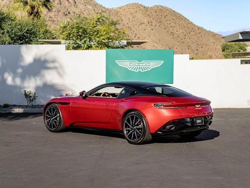 2020 Aston Martin DB11 V8